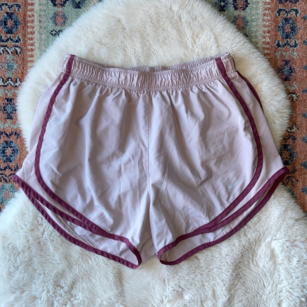Nike dri-fit running shorts mauve lavender burgundy athletic athleisure medium